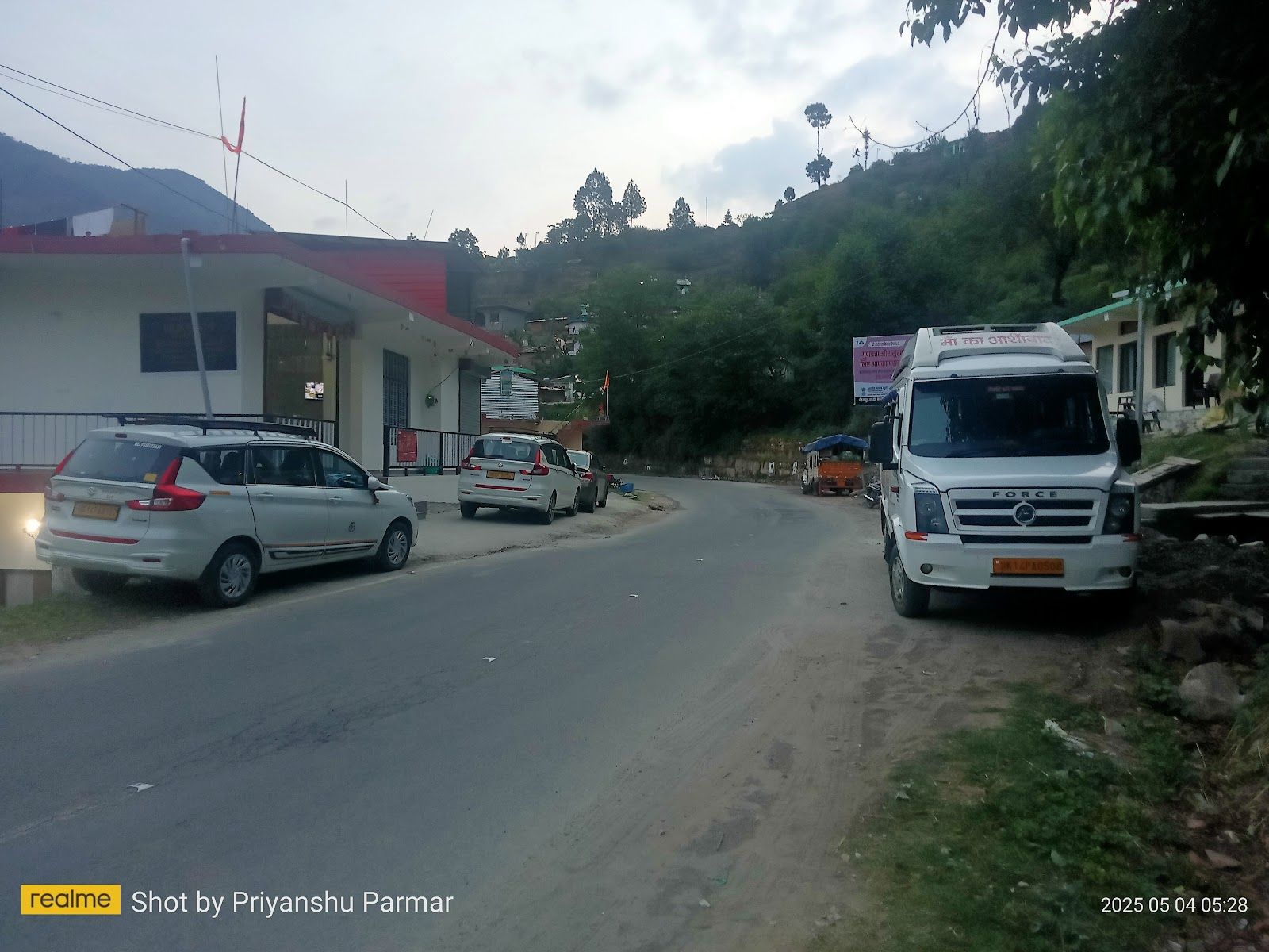 Homestay w/ Home Meals & Clean Rooms, Uttarakhand in Barkot, Uttarakhand 5