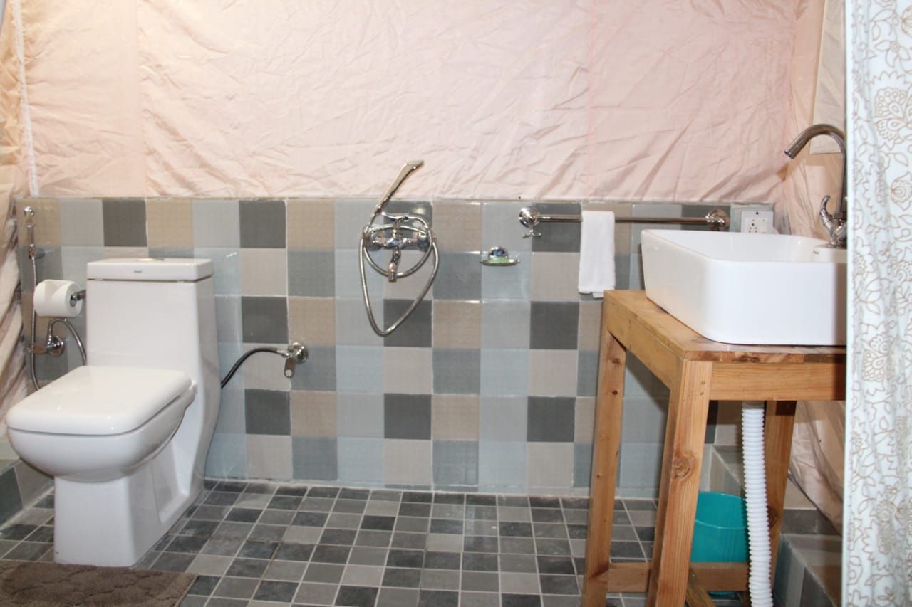 Luxury Camps w/ Paragliding Views, HP - Bir, Himachal Pradesh photo 4