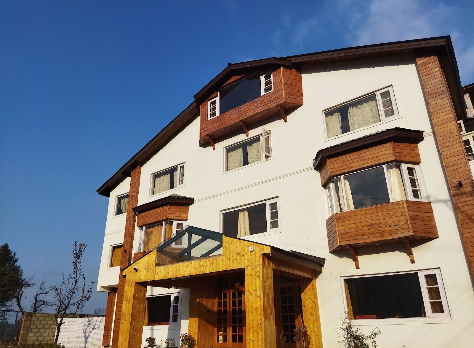 Heated Homestay w/ Home Meals & Fireplace, J&K in Jammu and Kashmir 1