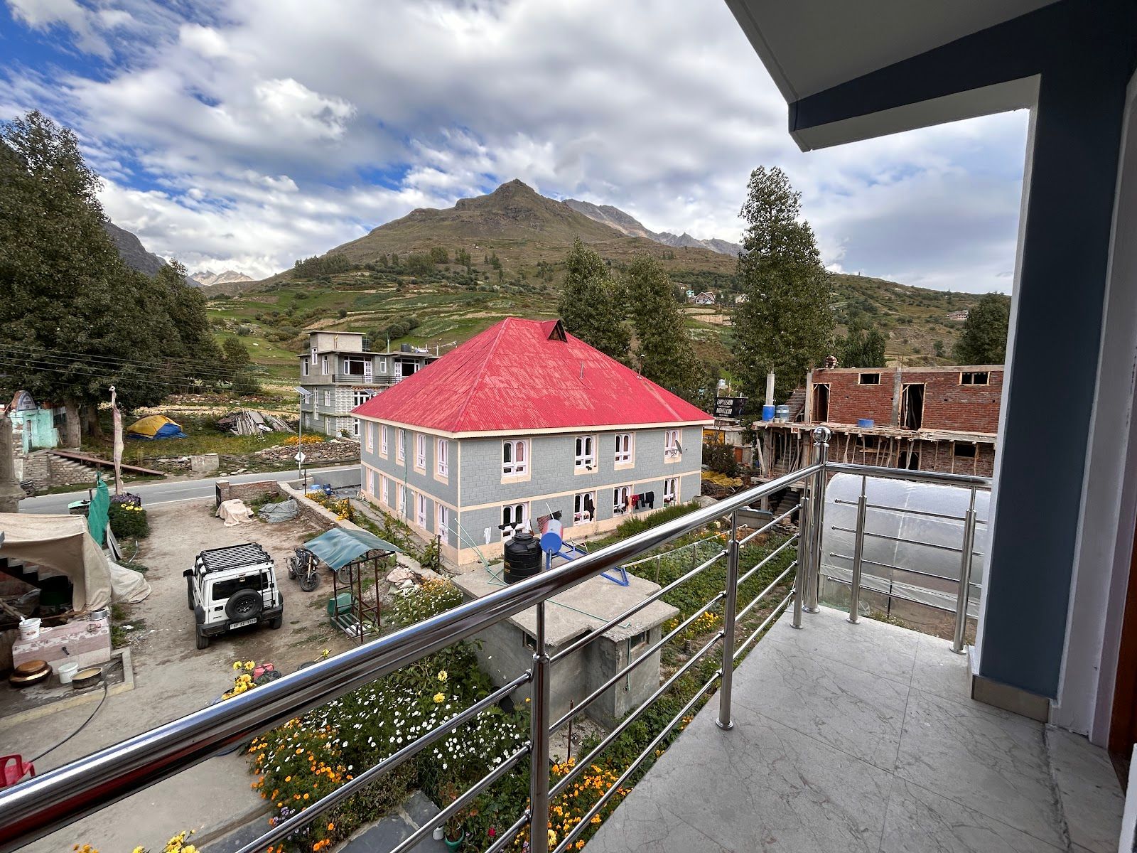 6 bedroom house with mountain view in Spiti Valley