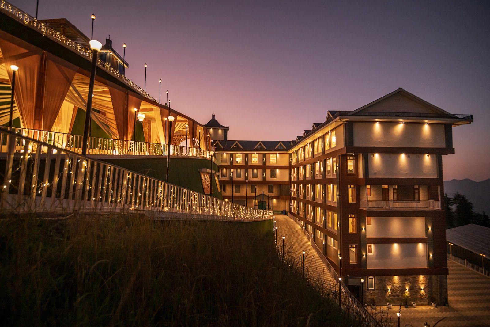 Mountain Homestay w/ Spa, Pool & Bonfire in Himachal Pradesh 1