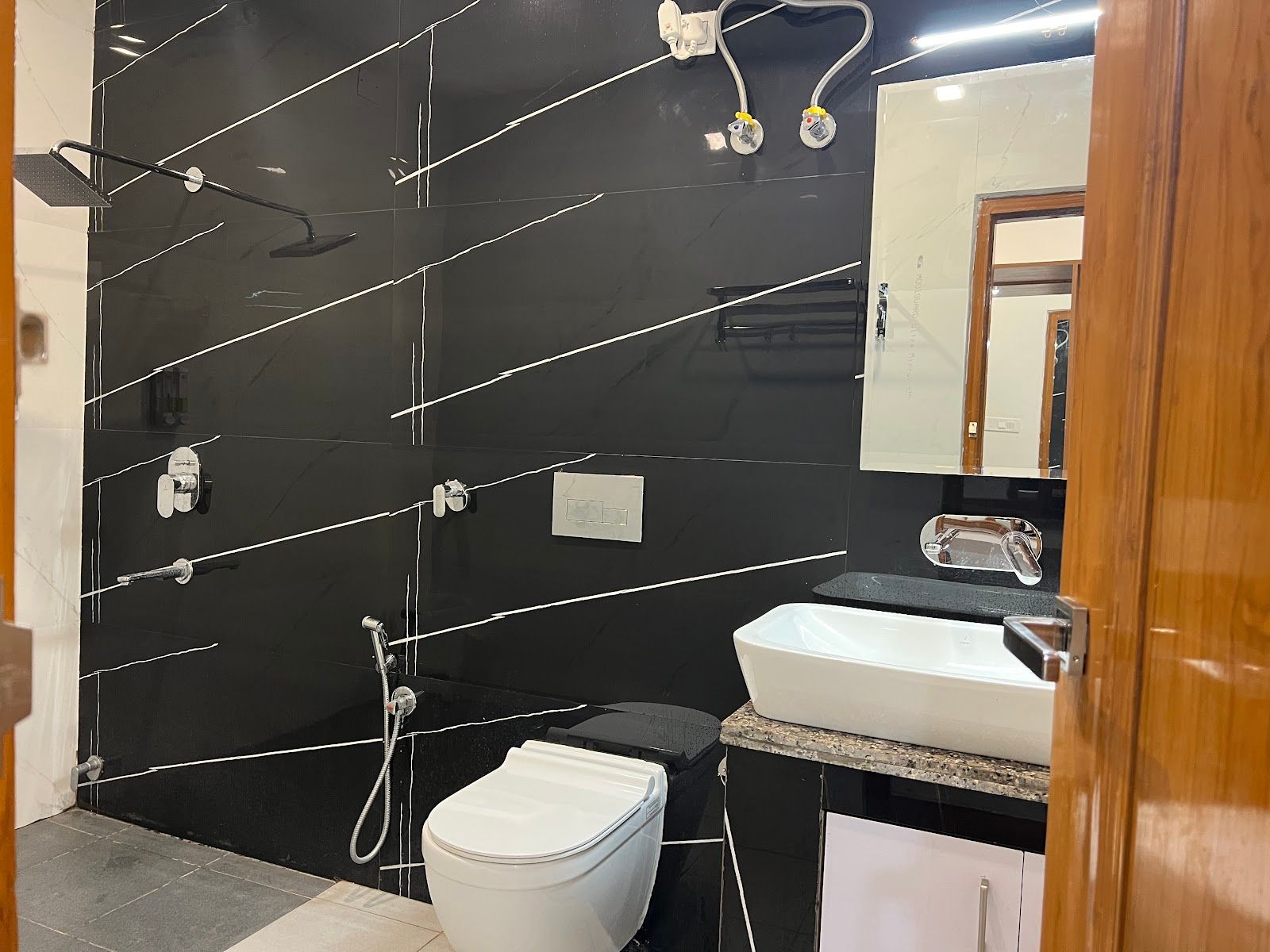 Pet-Friendly Hill Resort w/ Mountain Views - Lansdowne, Uttarakhand photo 4