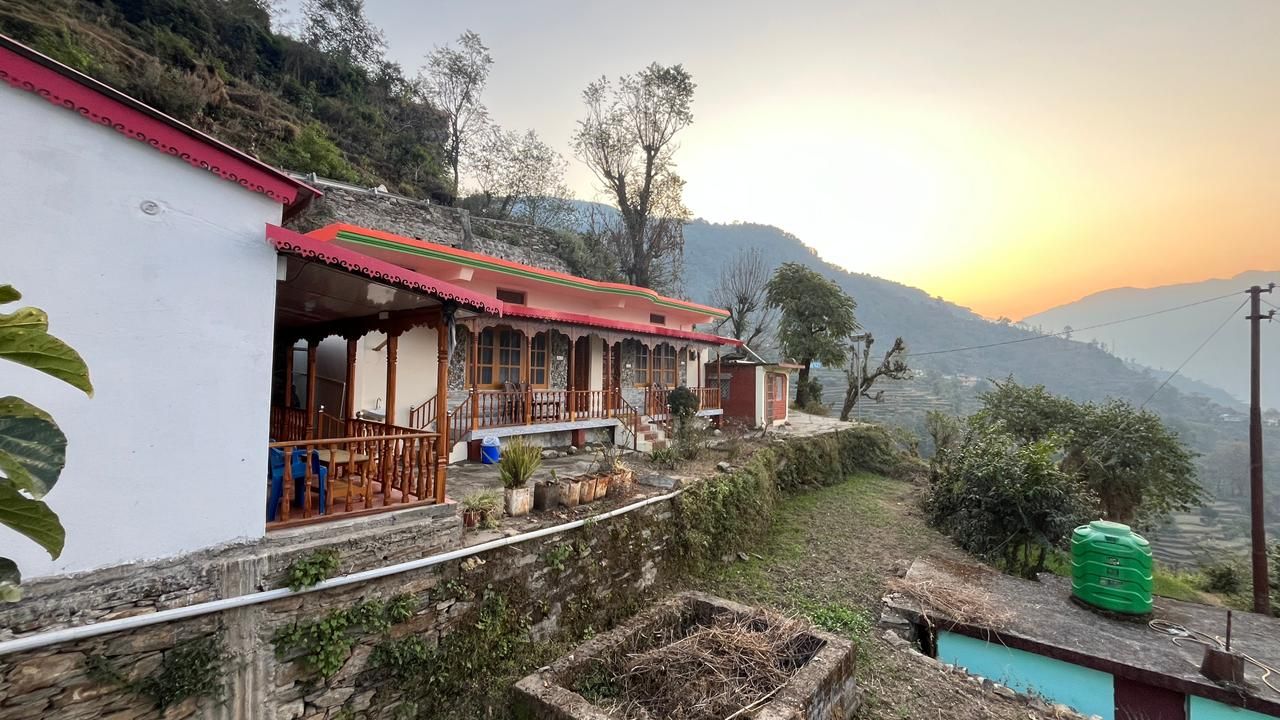 Trekkers Homestay w/ Hill Views, Uttarakhand