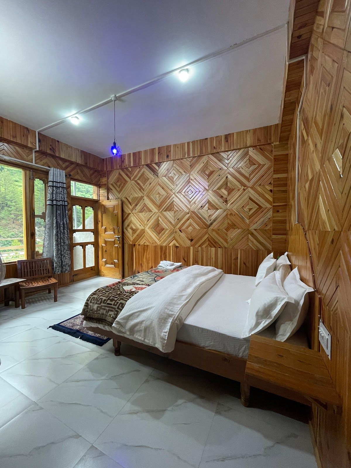 Riverside Homestay w/ Home Meals & Treks, HP - Banjar, HP photo 5