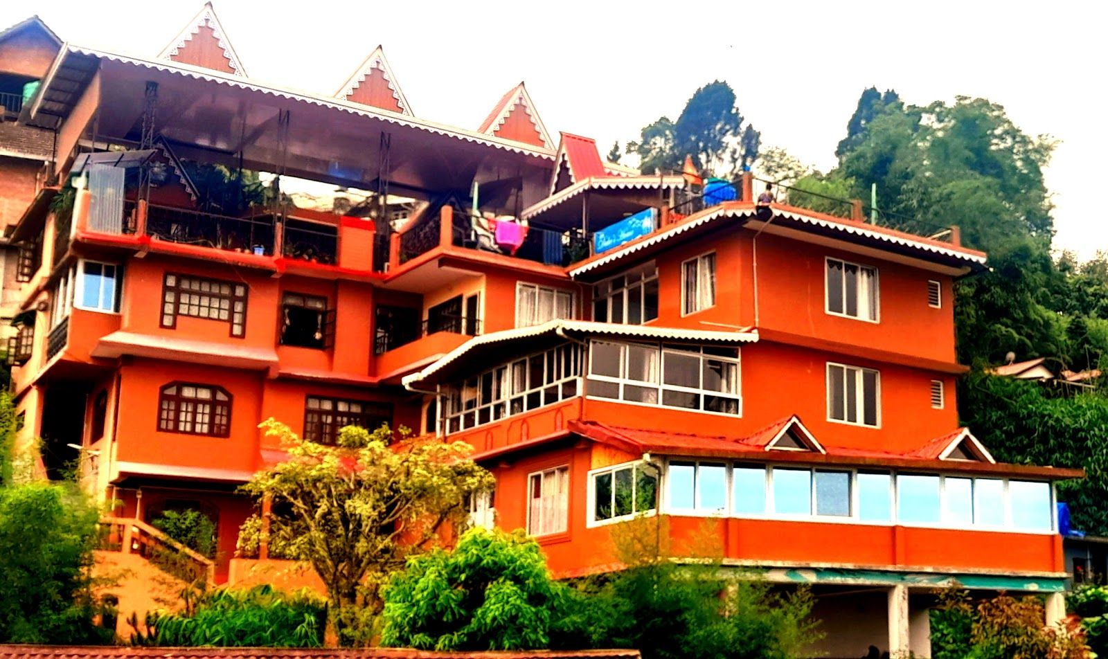 Kalimpong Homestay, West Bengal: Mountain Views & Cozy Rooms