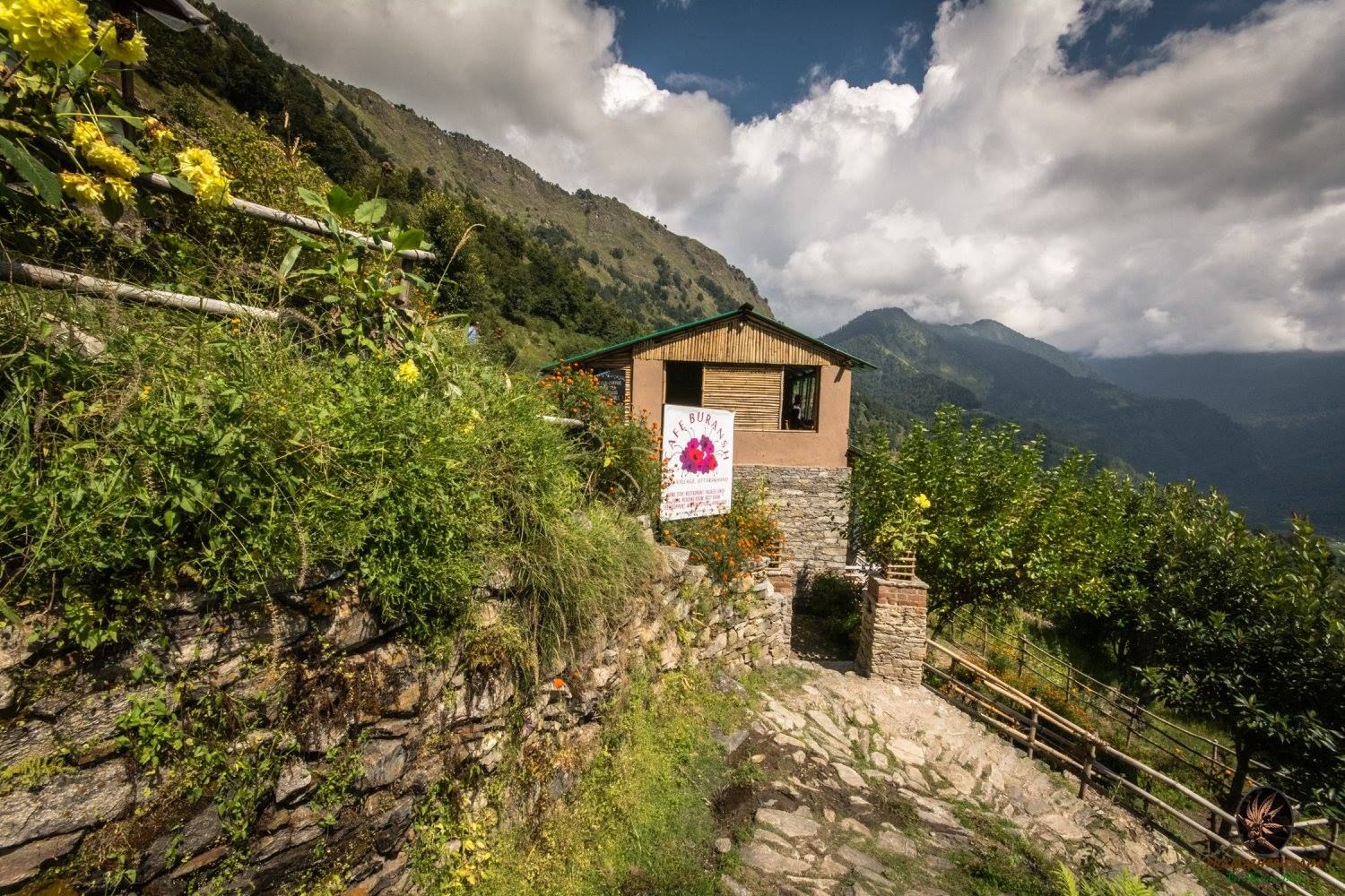 Pahadi Cottage w/ Valley Views & Meals - Sari, Uttarakhand photo 5