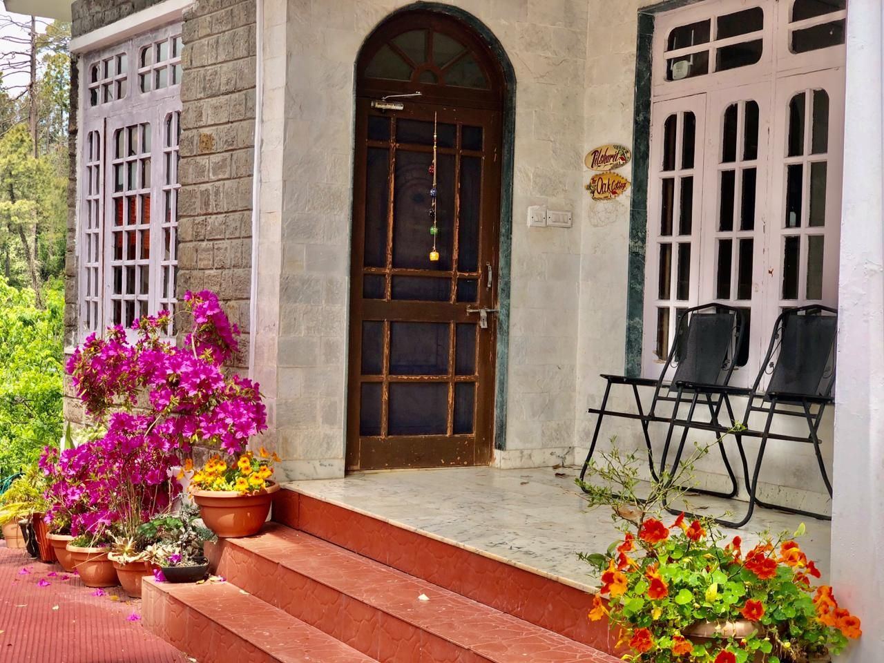 Peaceful Greenery Homestay w/ Café & Views H...