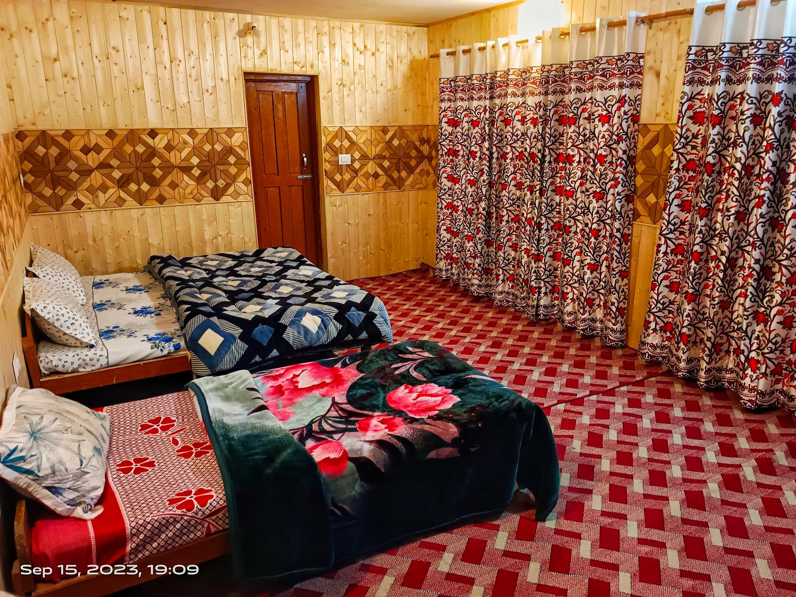 Clean & Comfy Stay w/ WiFi + Smart TV J&K - Pahalgam, Jammu & Kashmir photo 4