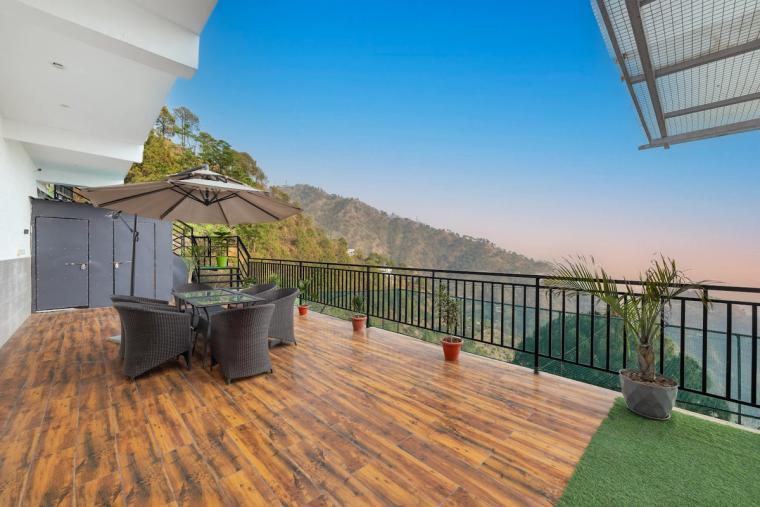 Spotless Mtn View Rooms w/ Pool Himachal Pradesh