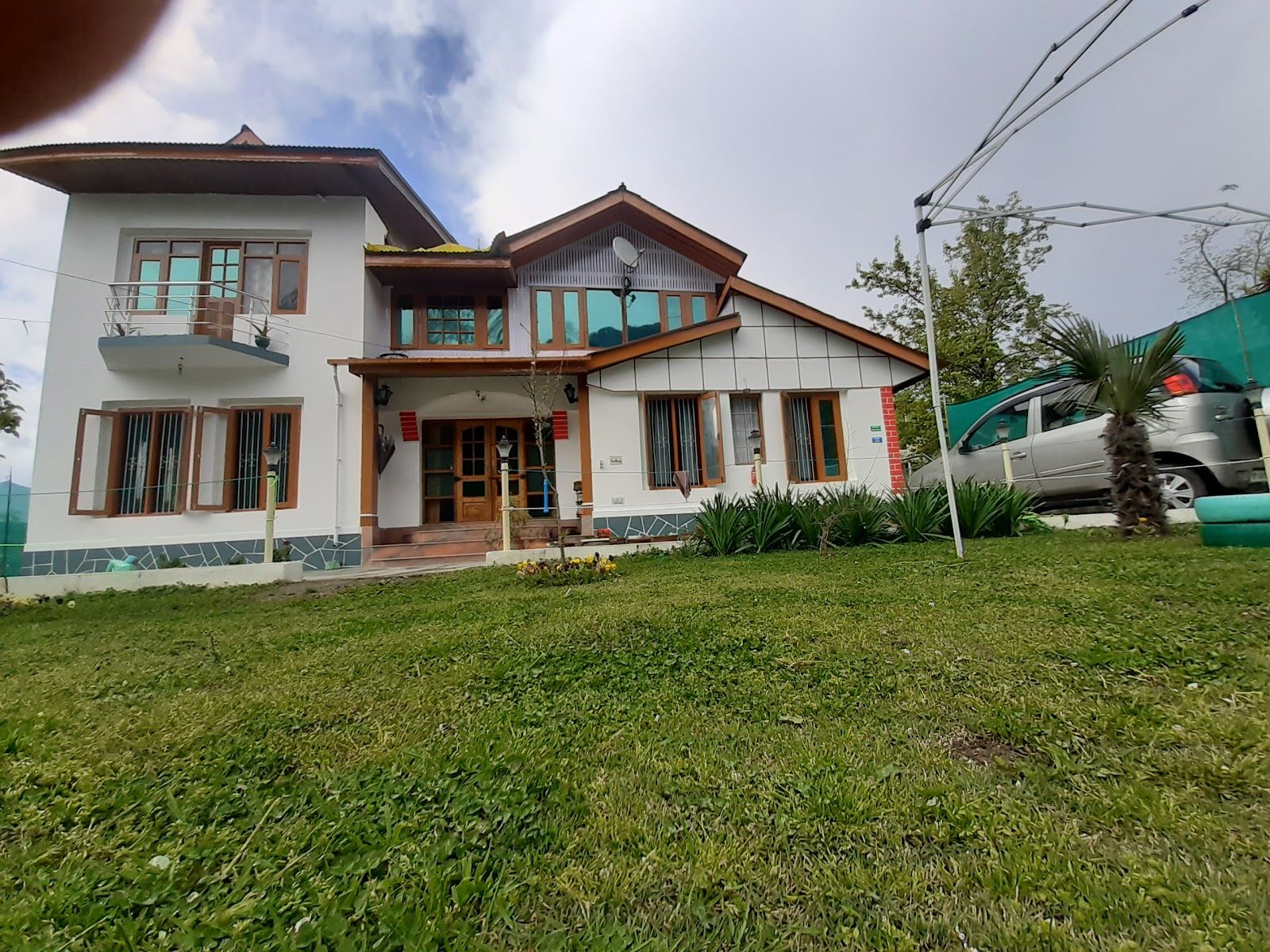 Mountain guest house in Pahalgam, Kashmir
