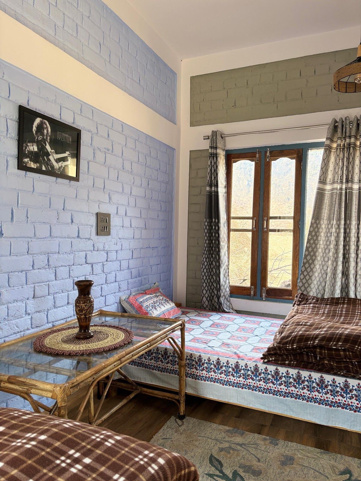 Dayara Trek Homestay w/ Home Meals, Uttarakhand in Raithal 2