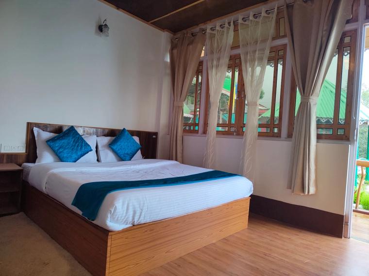 Kundeling Monastery Homestay, West Bengal