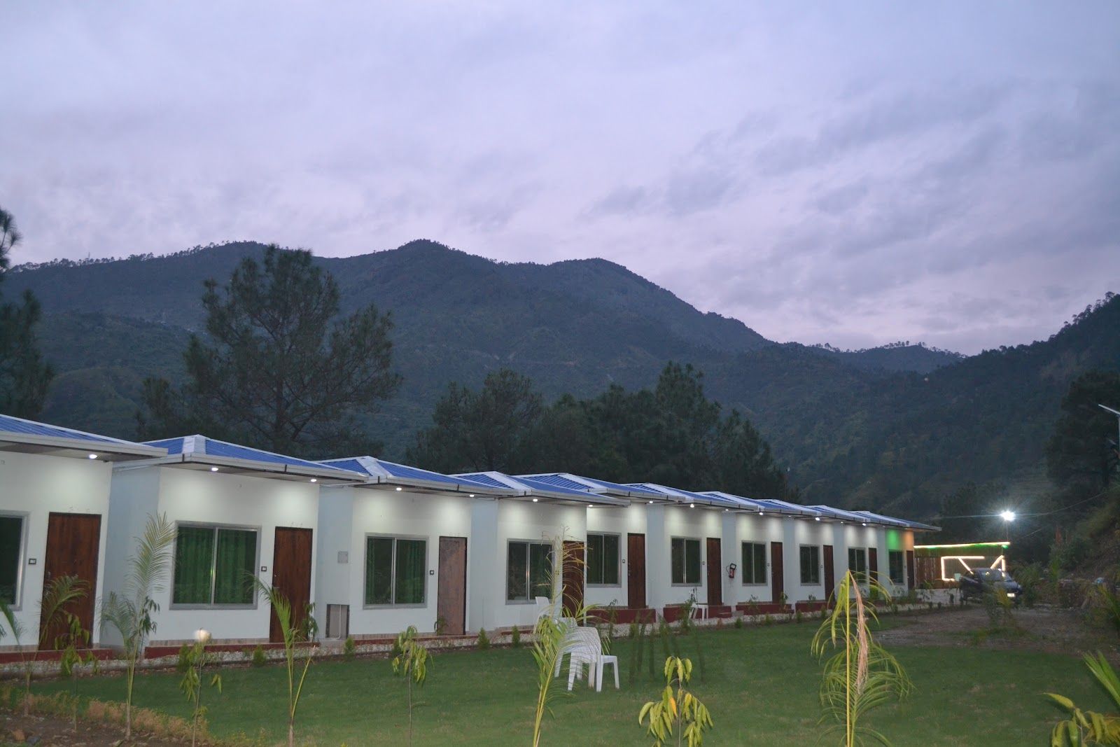 Junglow Resort By Vansara in Barkot 1