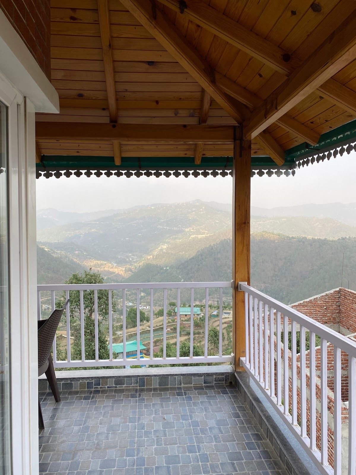 Hilltop Cottage w/ Valley Views & Bonfire in Mukteshwar, Uttarakhand 8