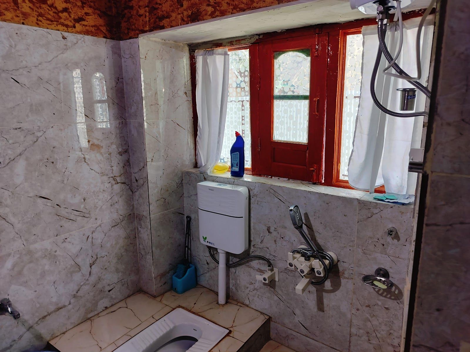 Family Homestay w/ Home Meals & Views, Kashmir - Gurez, Kashmir photo 4