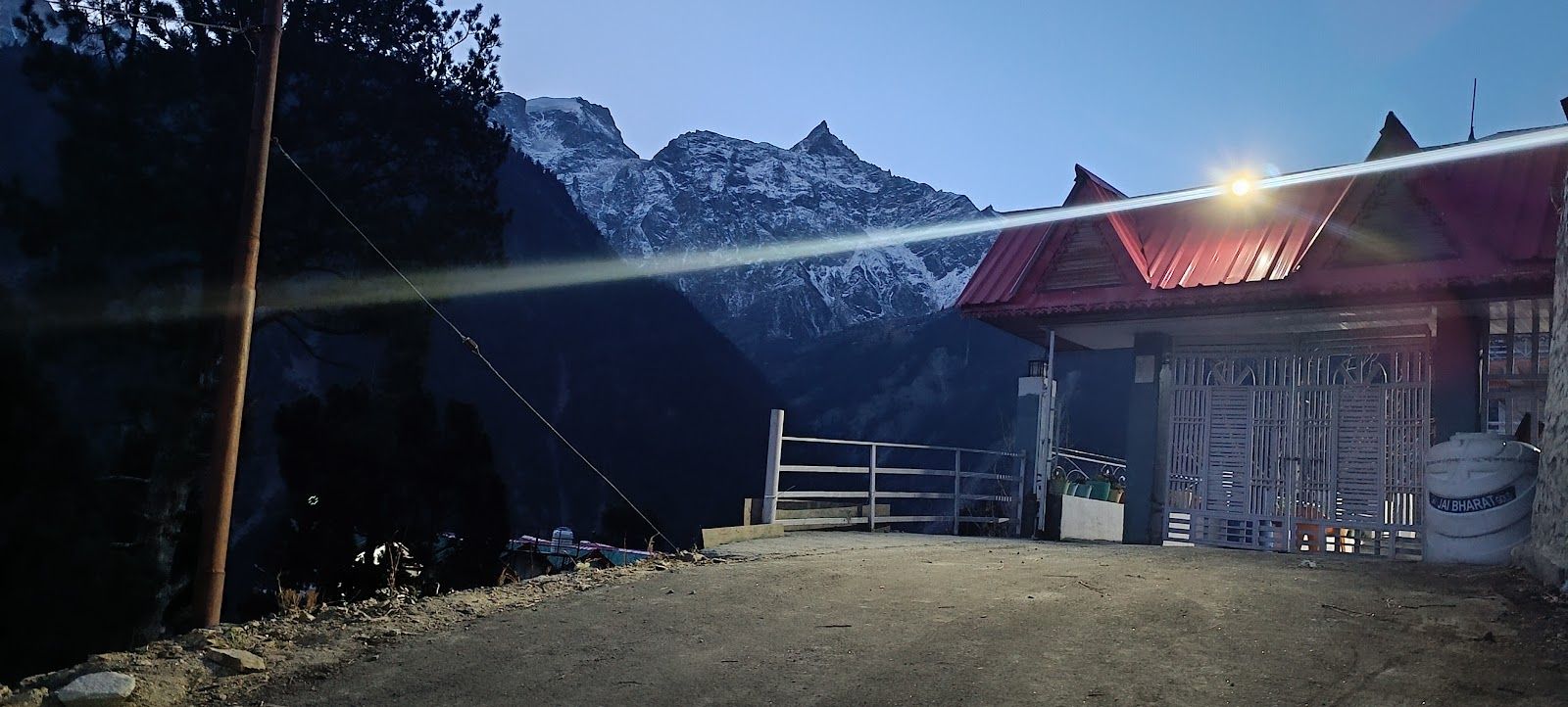 Homestay w/ Snow-capped Views & Home Meals, HP in Himachal Pradesh 8