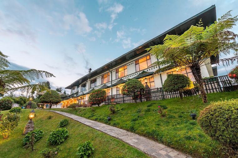 1942 Heritage Resort w/ Spa, Sikkim