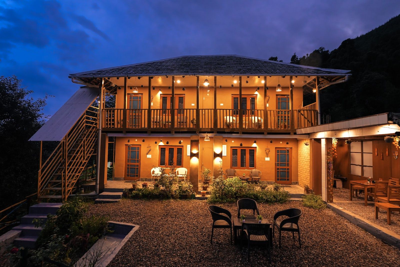 4BR Cottage w/ Bonfire & Pets, HP
