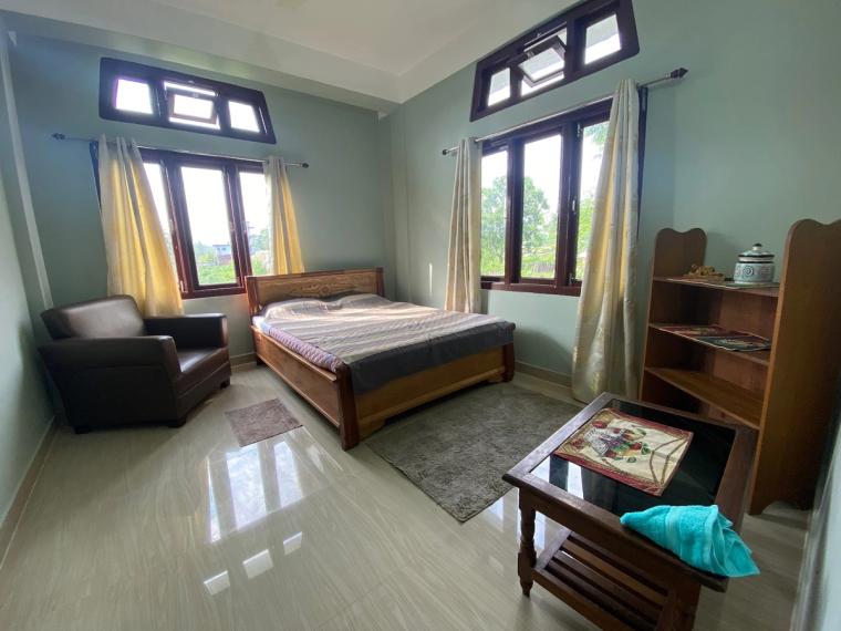 Buddhist Motif Homestay w/ Home Meals & Terrace