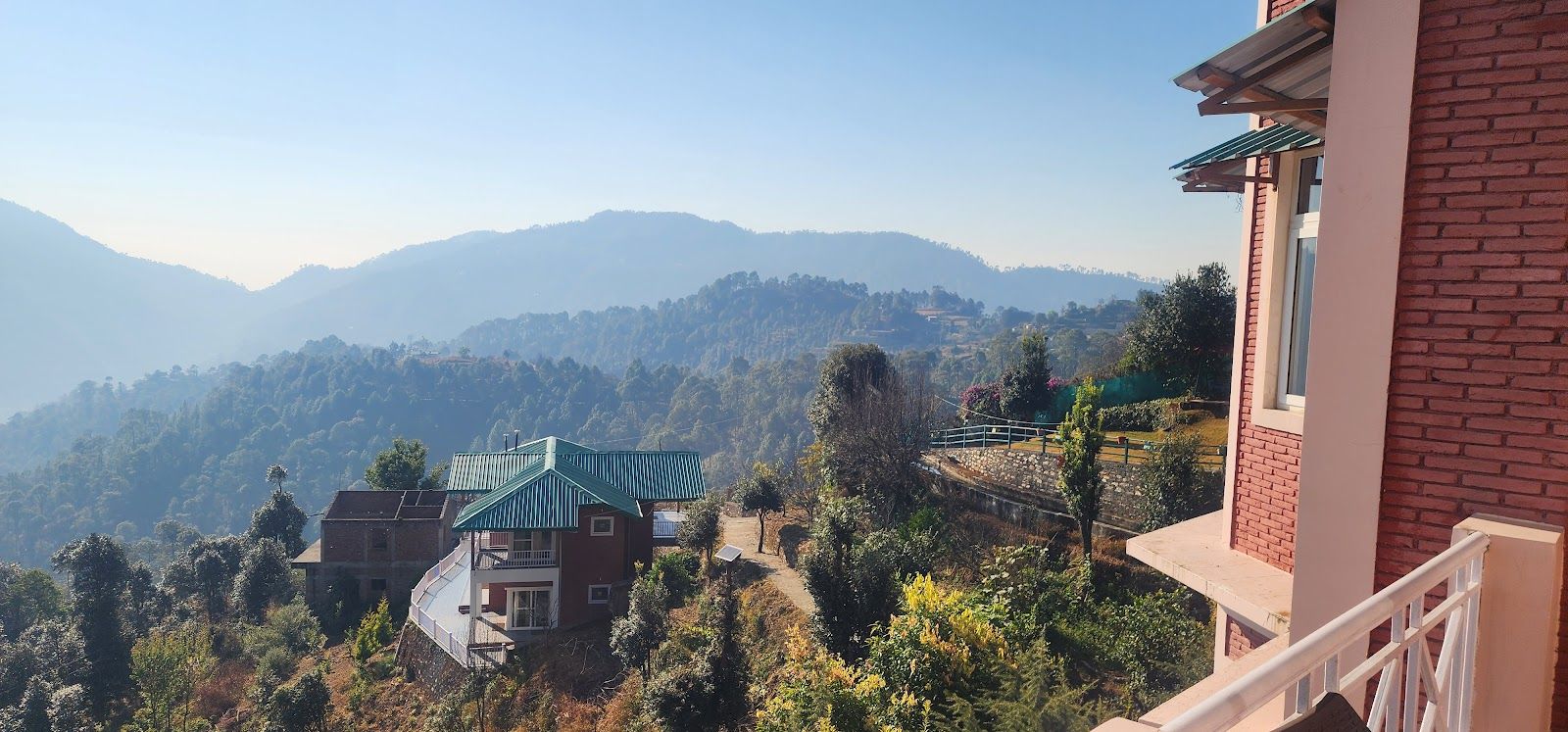 Hilltop Cottage w/ Valley Views & Bonfire in Mukteshwar, Uttarakhand 2