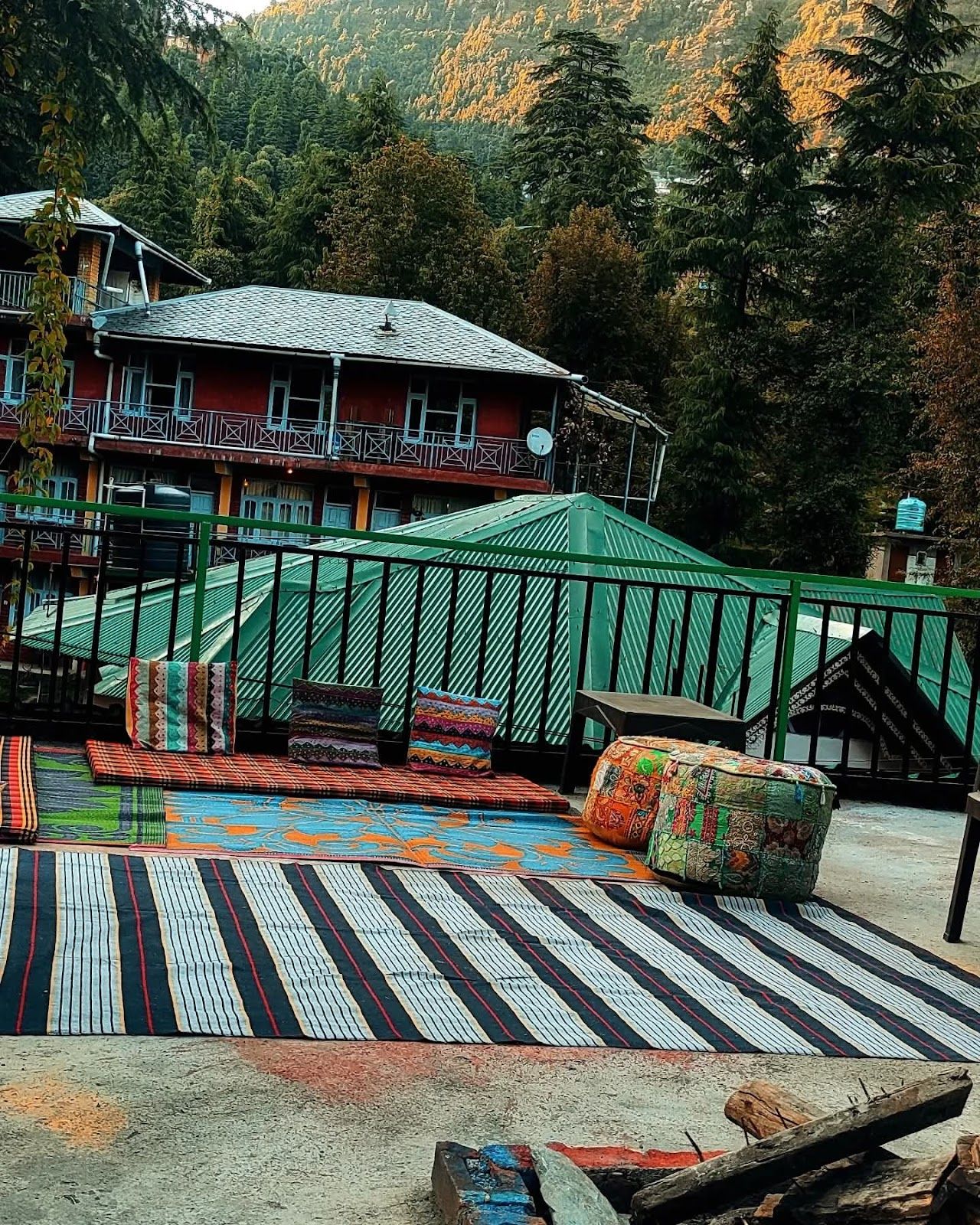Dhauladhar View Homestay, Home Meals, HP