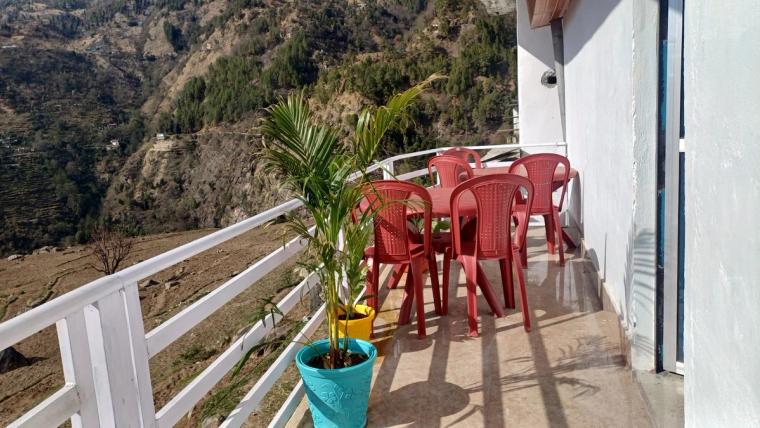 Homestay w/ Home Meals & Trek Guidance