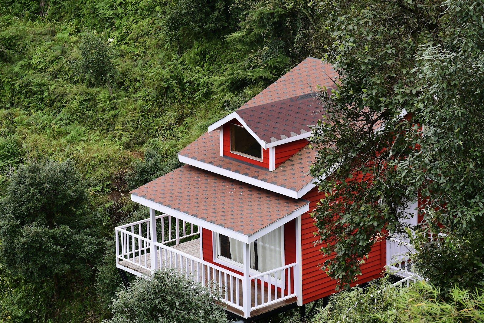 Homestay w/ Himalayan Views & Treks, Uttarakhand