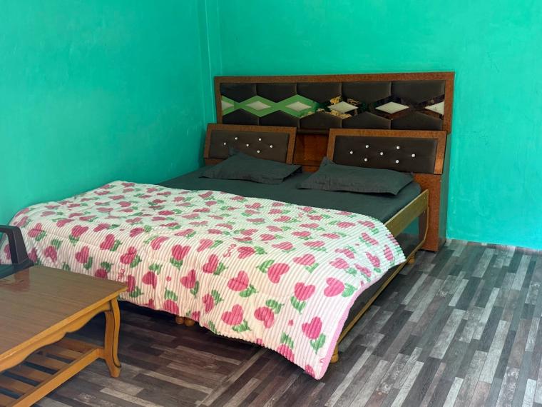 Riverfront Cottage w/ Home Meals & Treks, HP
