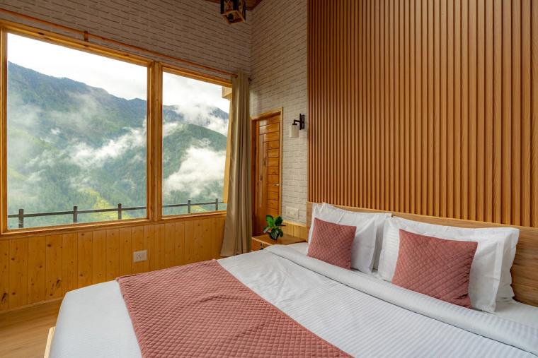 Mountain View 3 BR Resort w/ Pet, HP