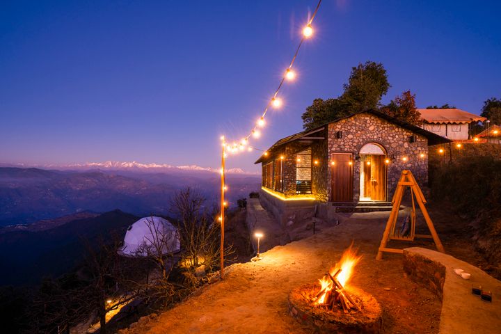 Geo Domes w/ Panoramic Mountain Views