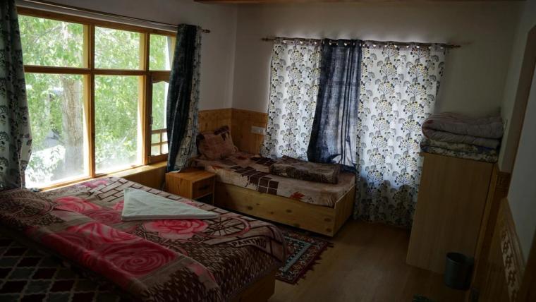 Homestay w/ Electric Blankets & Homely Food HP