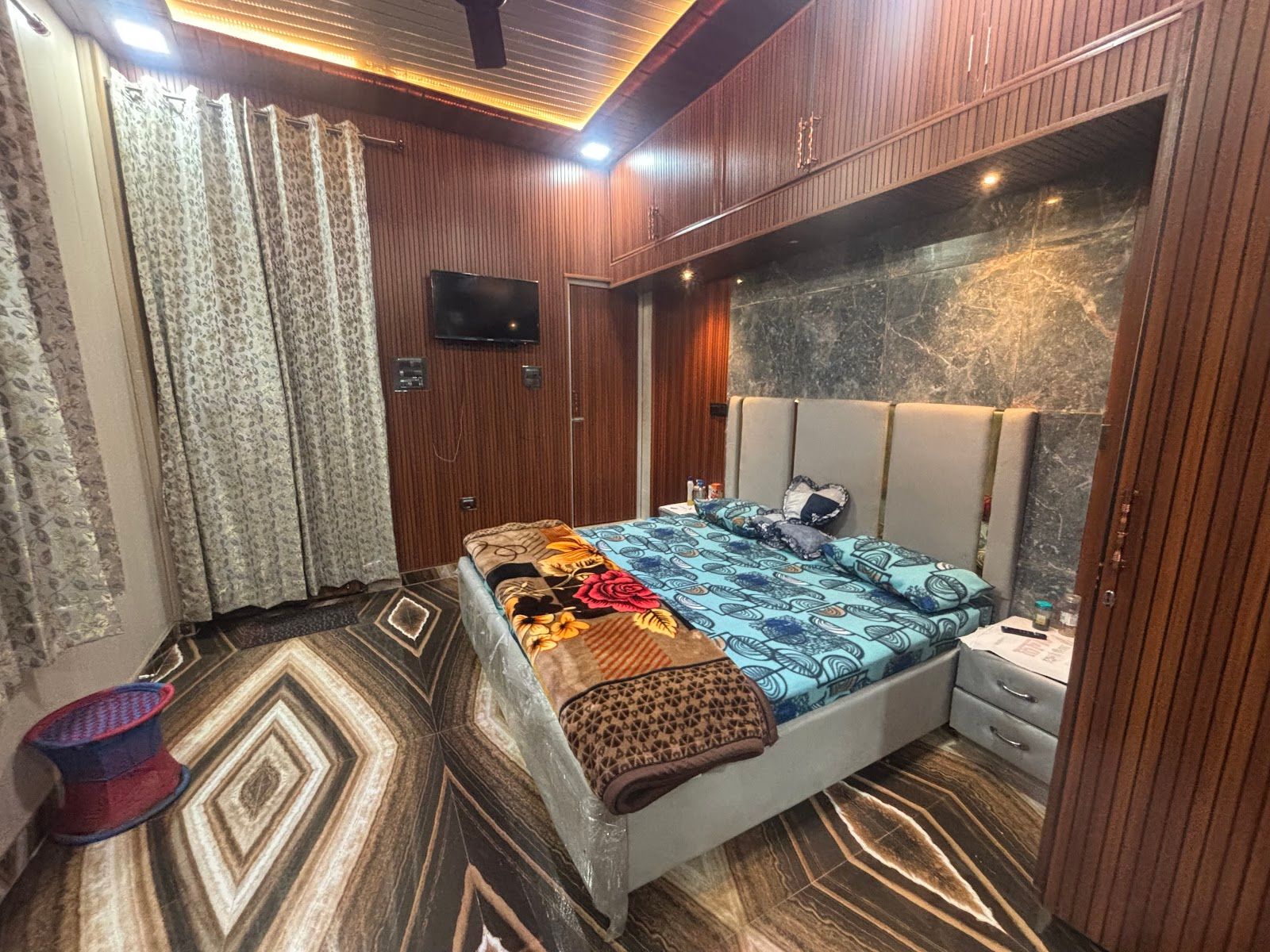 Clean Homestay w/ Market Access & Meals in Chaukhutiya, Uttarakhand 2