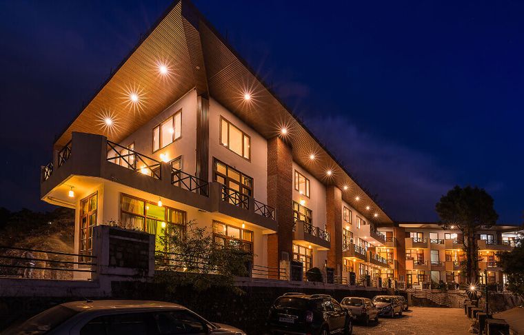 40 Bedroom House with Balcony in Barlowganj, Uttarakhand