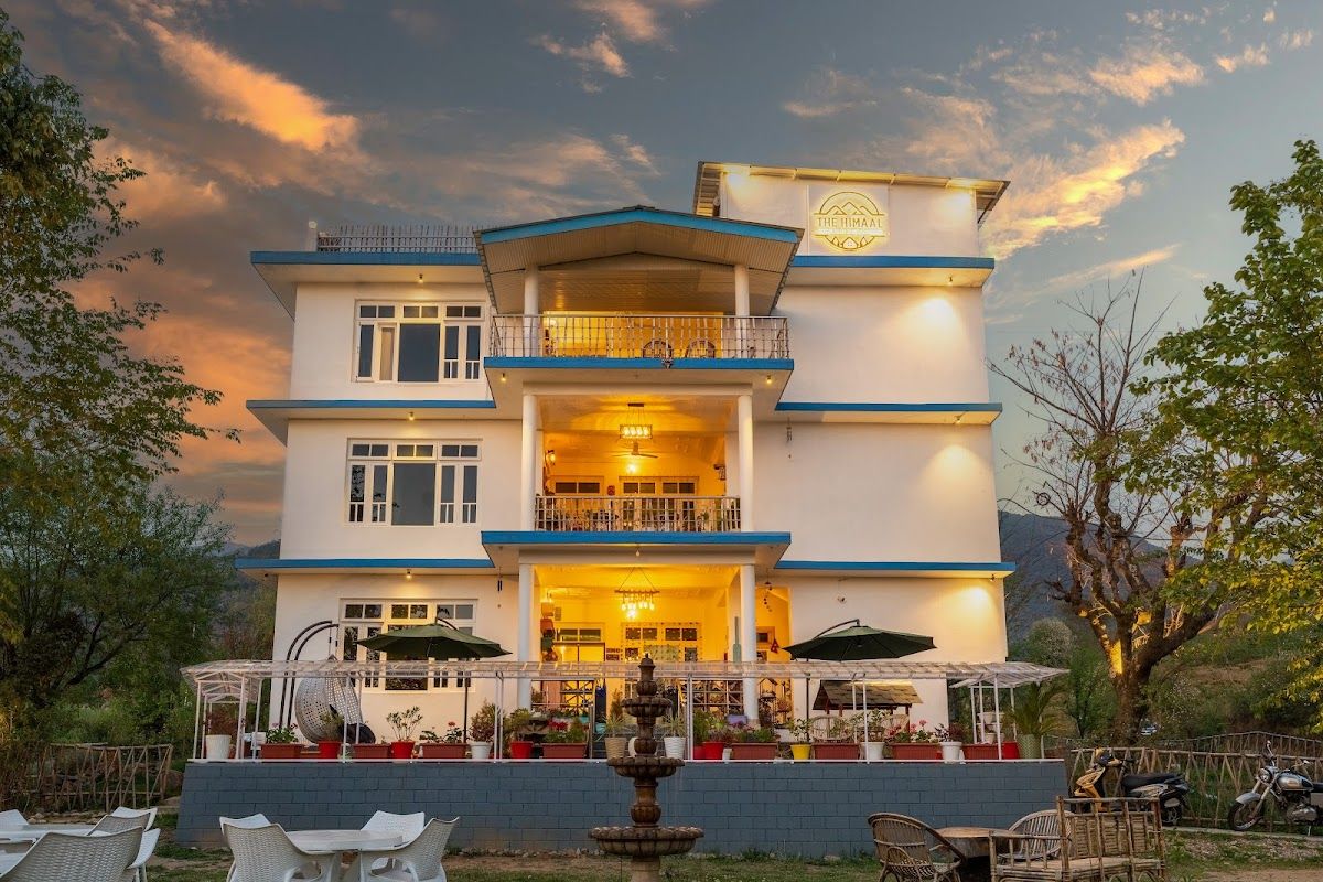 House with mountain view in VIllage & Post Office, 5 stars