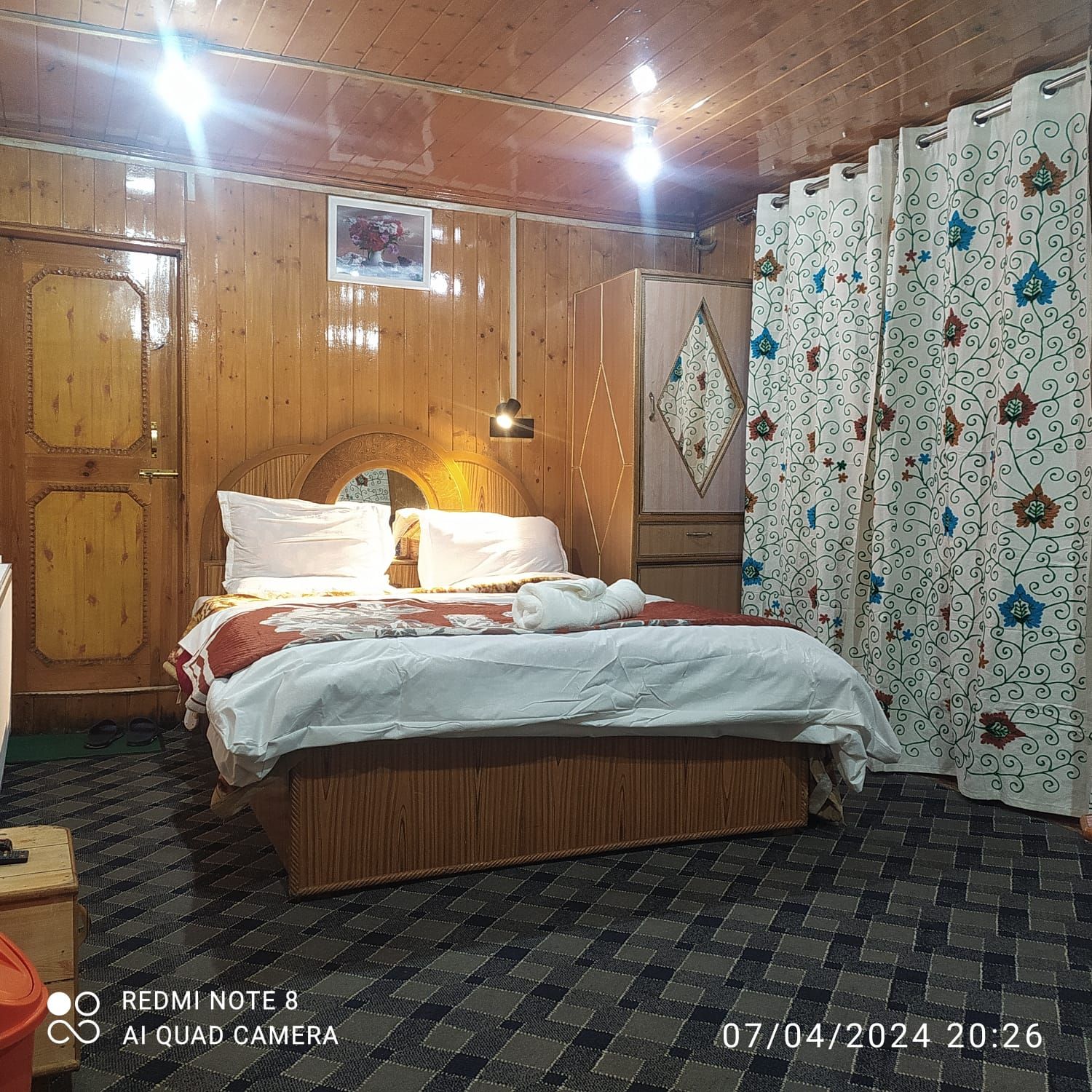 Homestay w/ Heated Beds & Ski Slopes, J&K in Gulmarg, Jammu & Kashmir 2