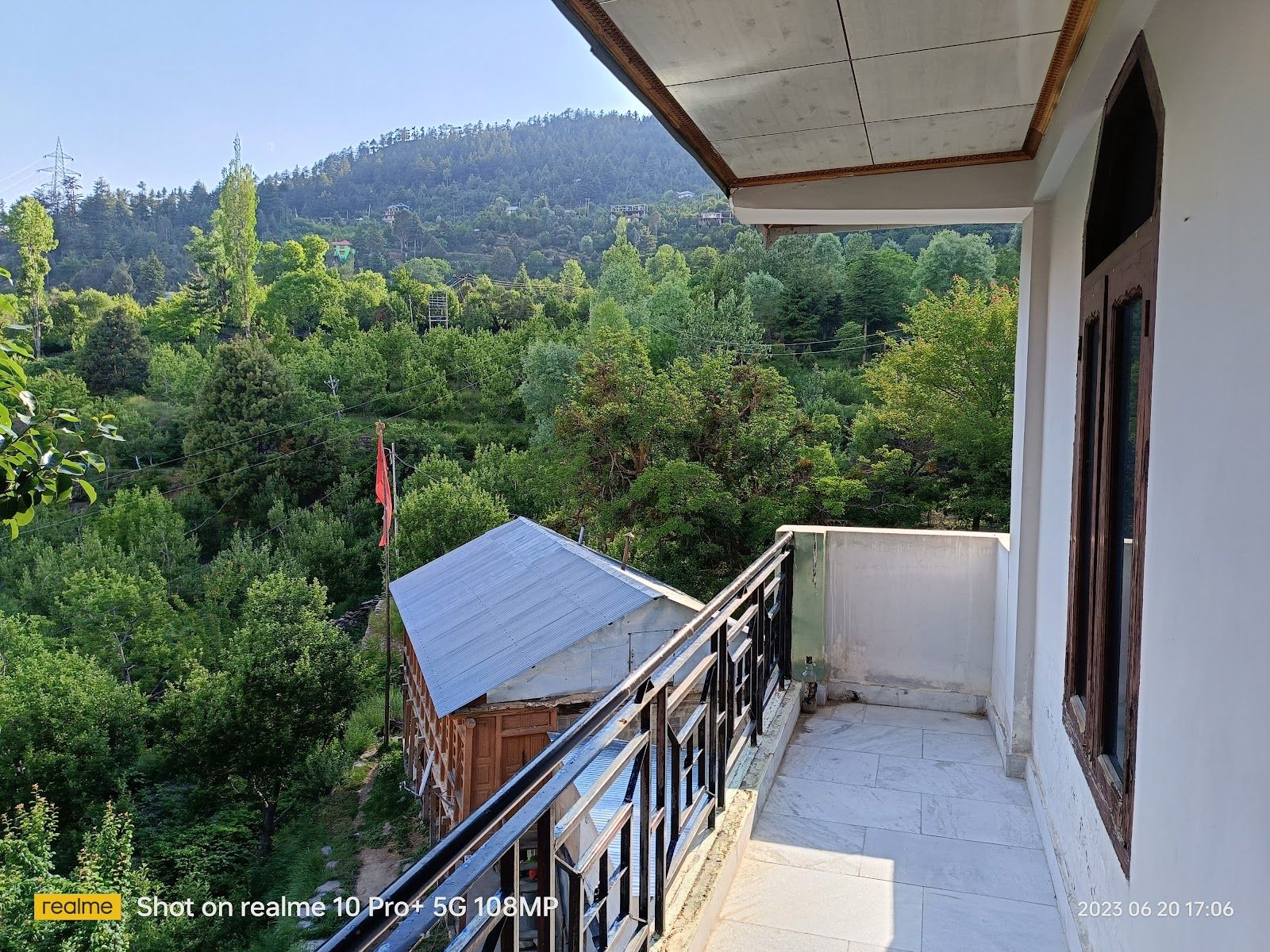 Kailash View Homestay w/ Apple Orchard HP in Himachal Pradesh 1