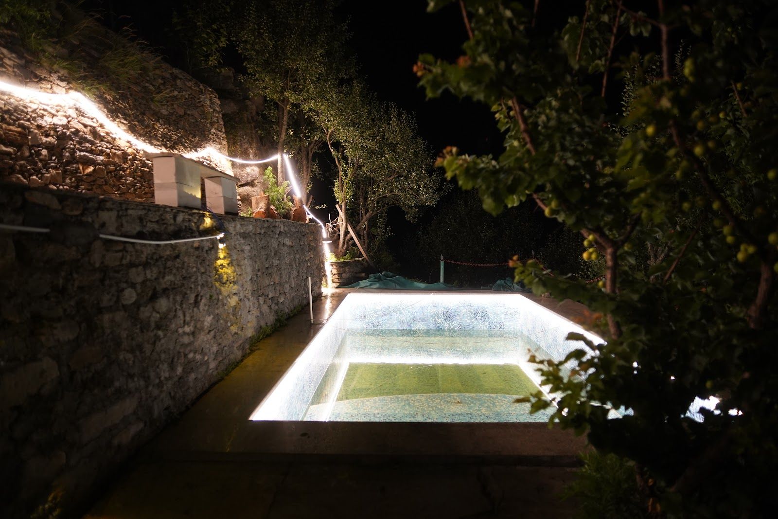 Mukteshwar house with pool and mountain views
