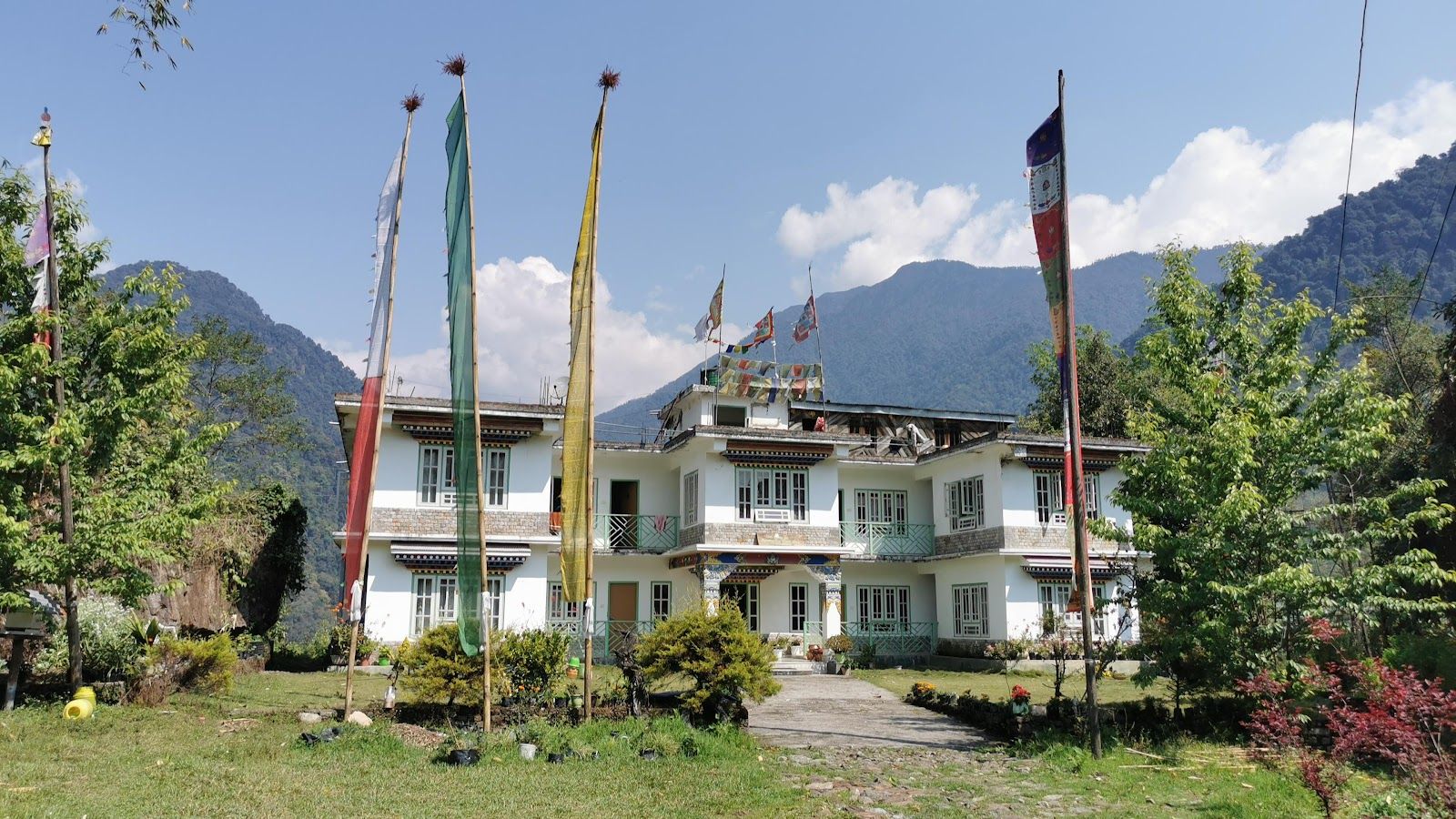 Monastery Trek Base Homestay w/ Garden & Food in Sikkim, Yuksom 8