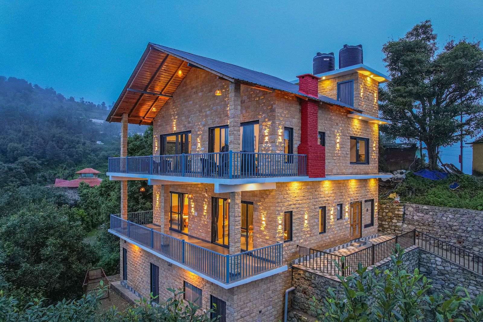 Family Villa w/ Mountain Views & Home Meals, UK in Uttarakhand 1