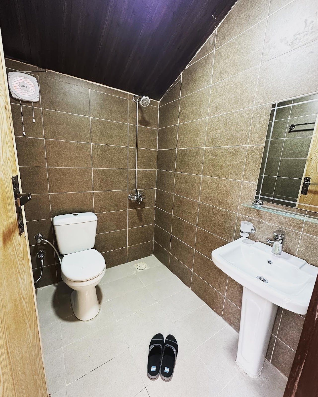 5-Star Pods w/ Mountain Views, Gilgit-Baltistan - Skardu, Skardu photo 5