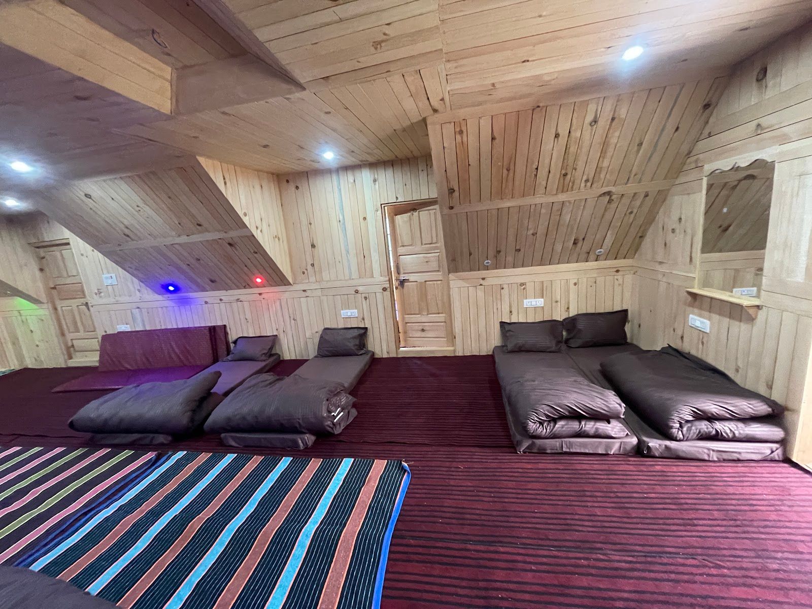 Wooden Hall Homestay w/ Home Meals & Treks, HP in Janglik, HP 2