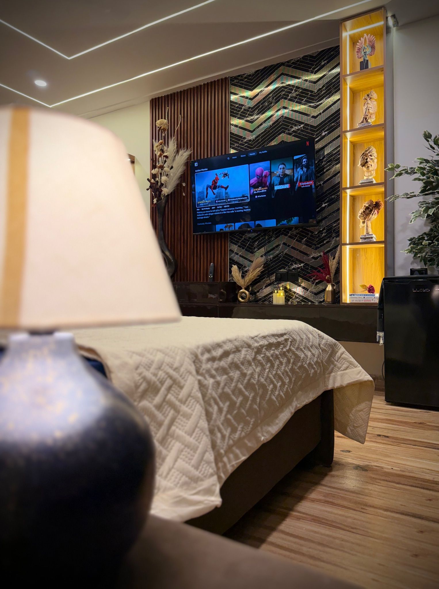 Central Noida Extension Hub, Lively Shops & Food