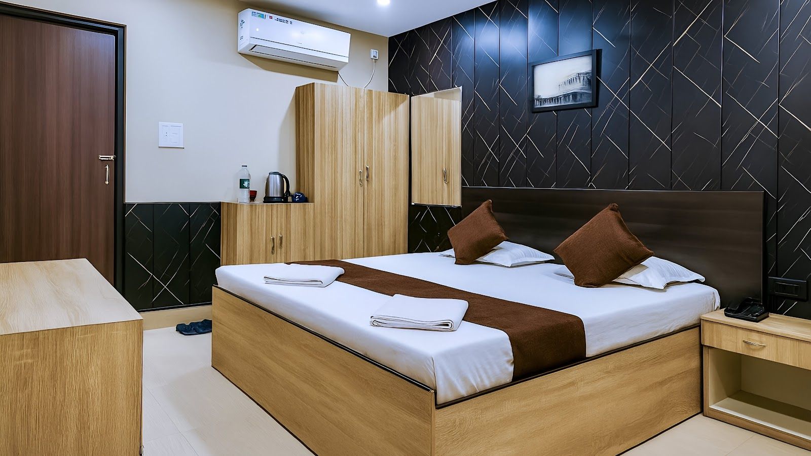 Clean Central Rooms w/ Breakfast, Tezpur, Assam