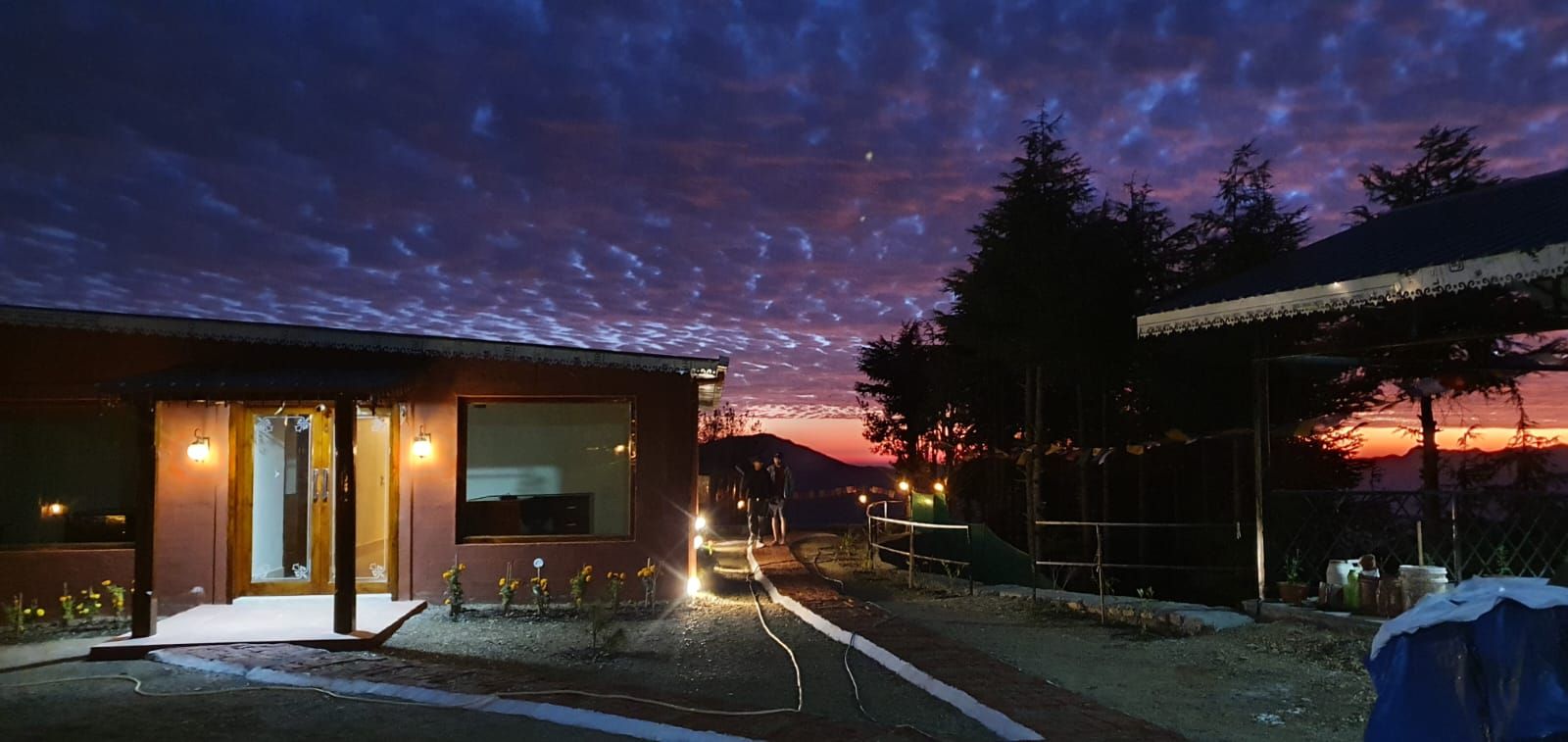 Mountain Cottages w/ Sunrise & Bonfire in Tugara, Uttarakhand 1