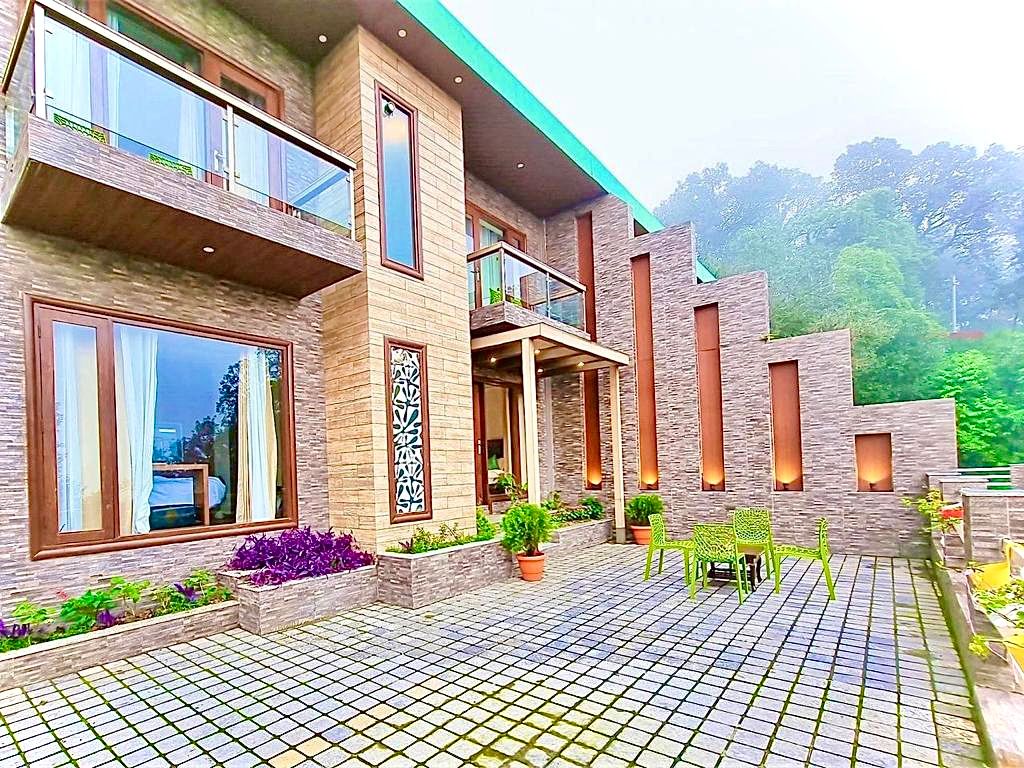 Spacious Group Villa w/ Views Uttarakhand