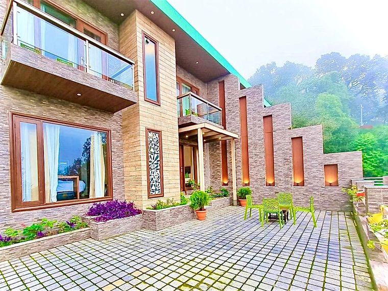 Spacious Group Villa w/ Views Uttarakhand