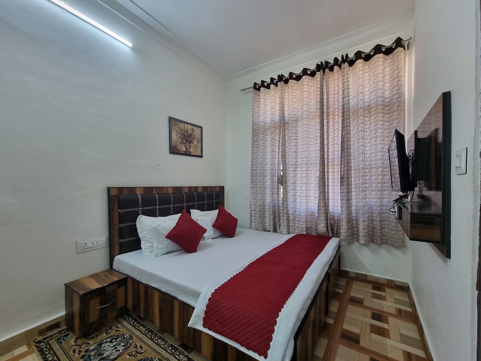 Pir Panjal Views Home w/ Balcony HP - Dalhousie, HP photo 5