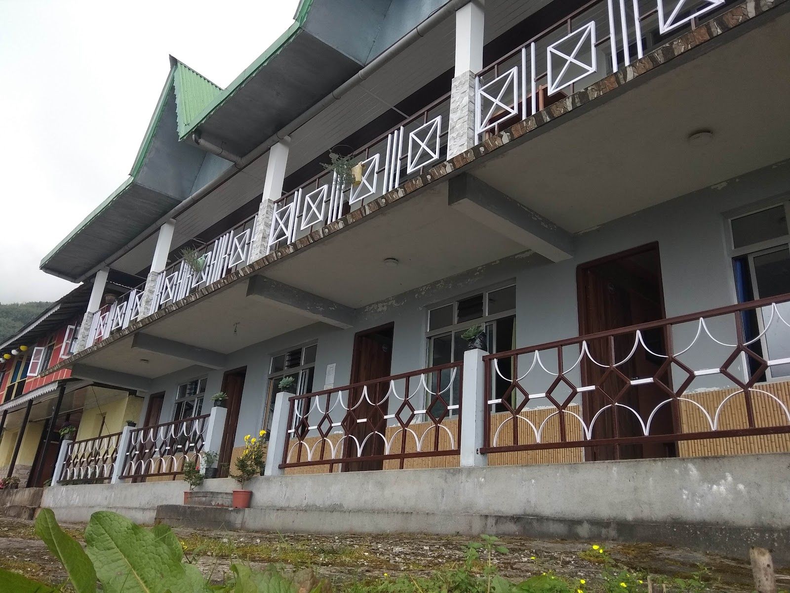 Scenic Mtn Homestay w/ Local Food &Bonfire, Sikkim in Sikkim, Zuluk 1