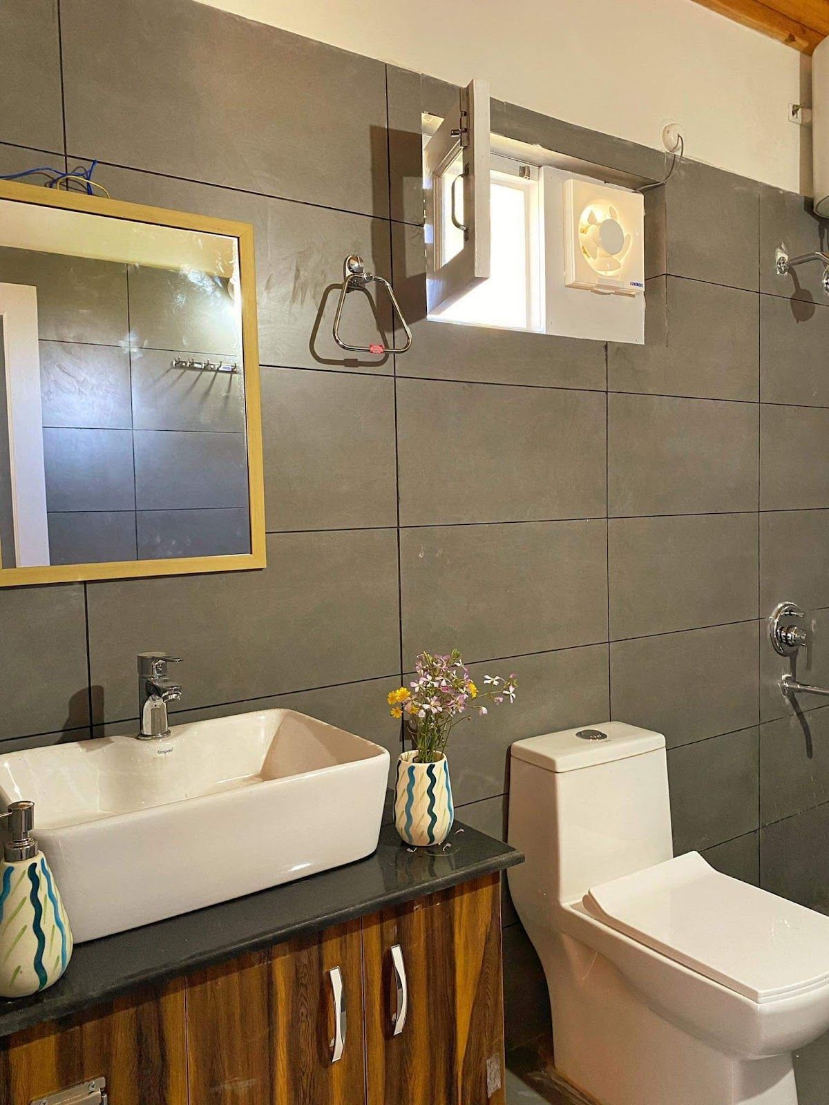 Himalayan Cottage w/ Peak Views & Home Meals, UK - Lamgara, Uttarakhand photo 4