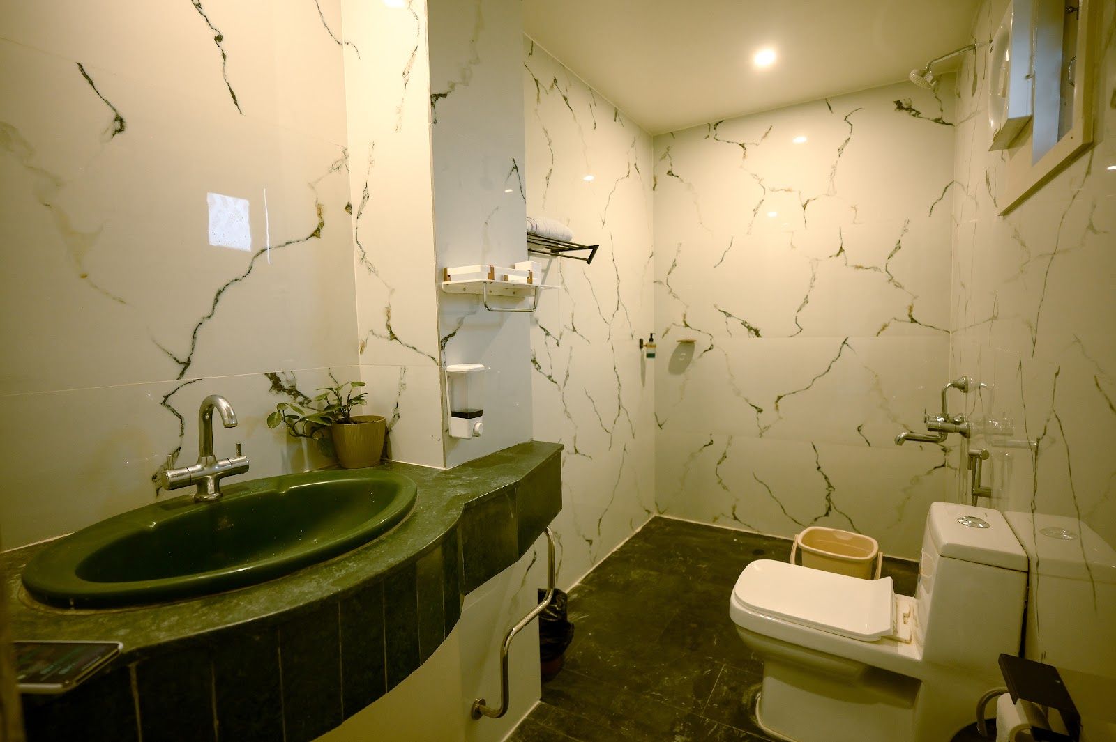 Spacious House w/ Modern Amenities & Homely Vibe, Assam - Tezpur, Assam photo 4